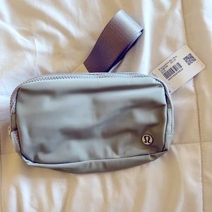 NWT Lululemon Everywhere Belt Bag